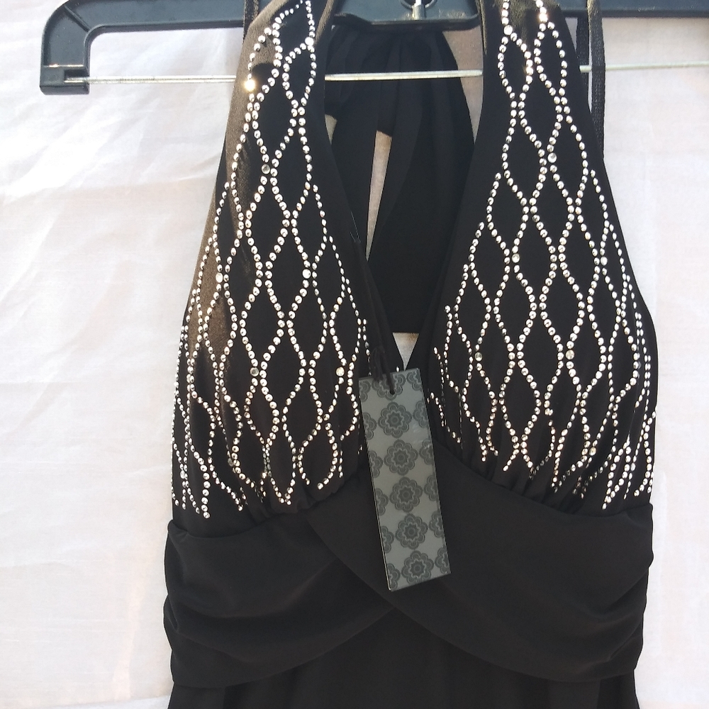 Clothes - Picture 11 of 16